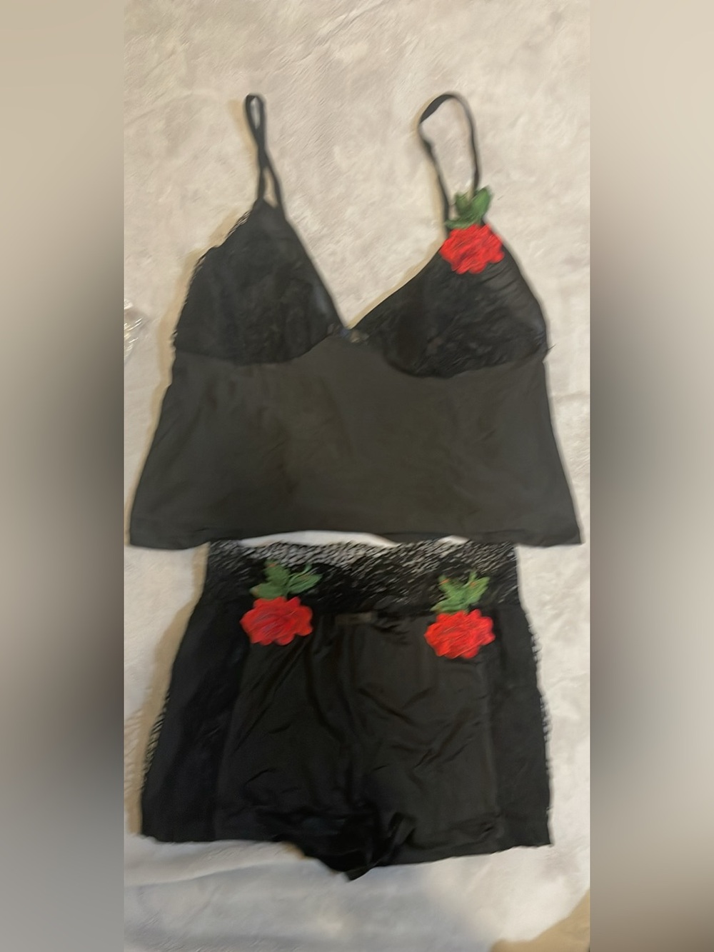 Lingerie set size small with cute flower details